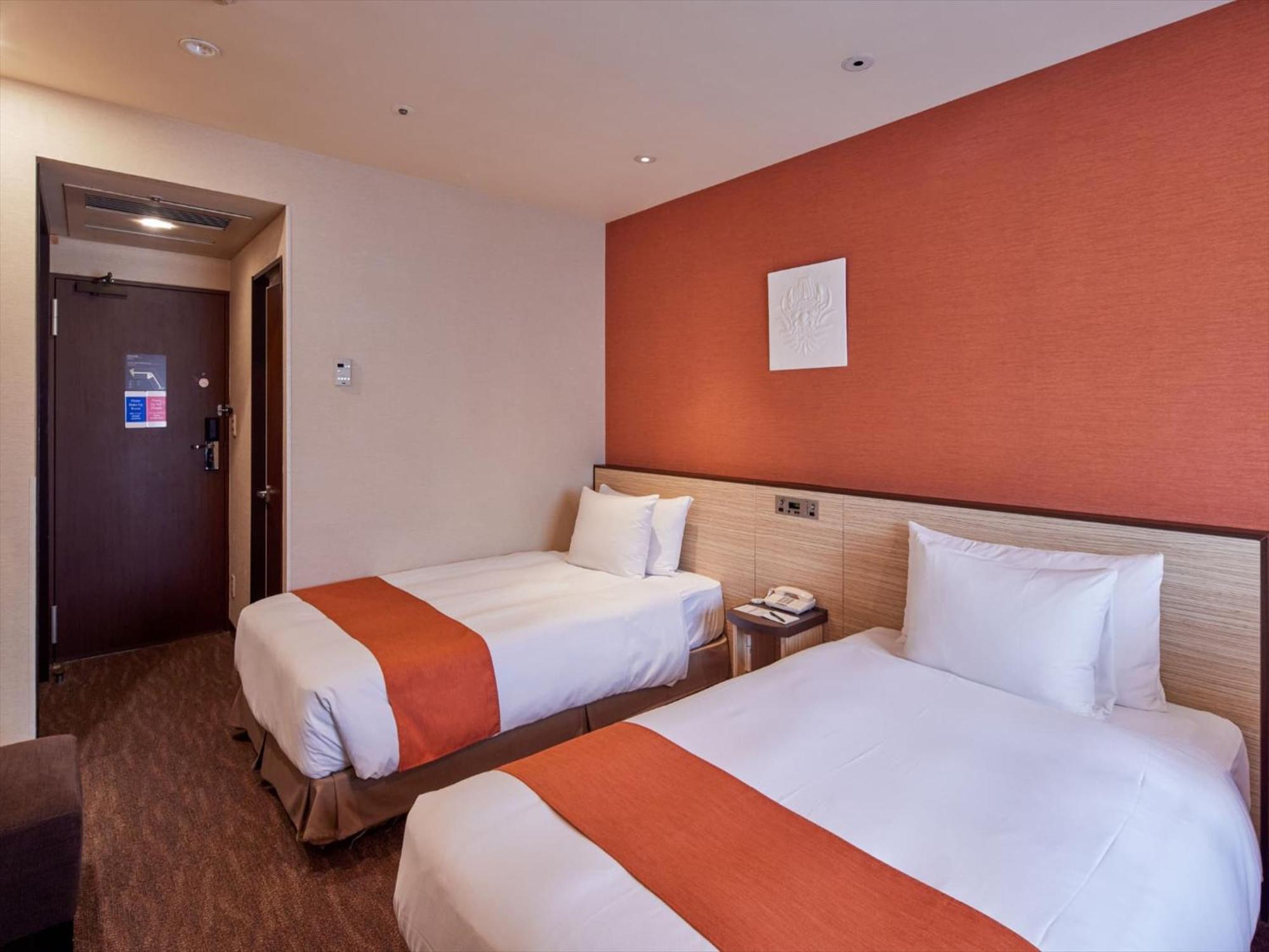 Okinawa Nahana & 4*