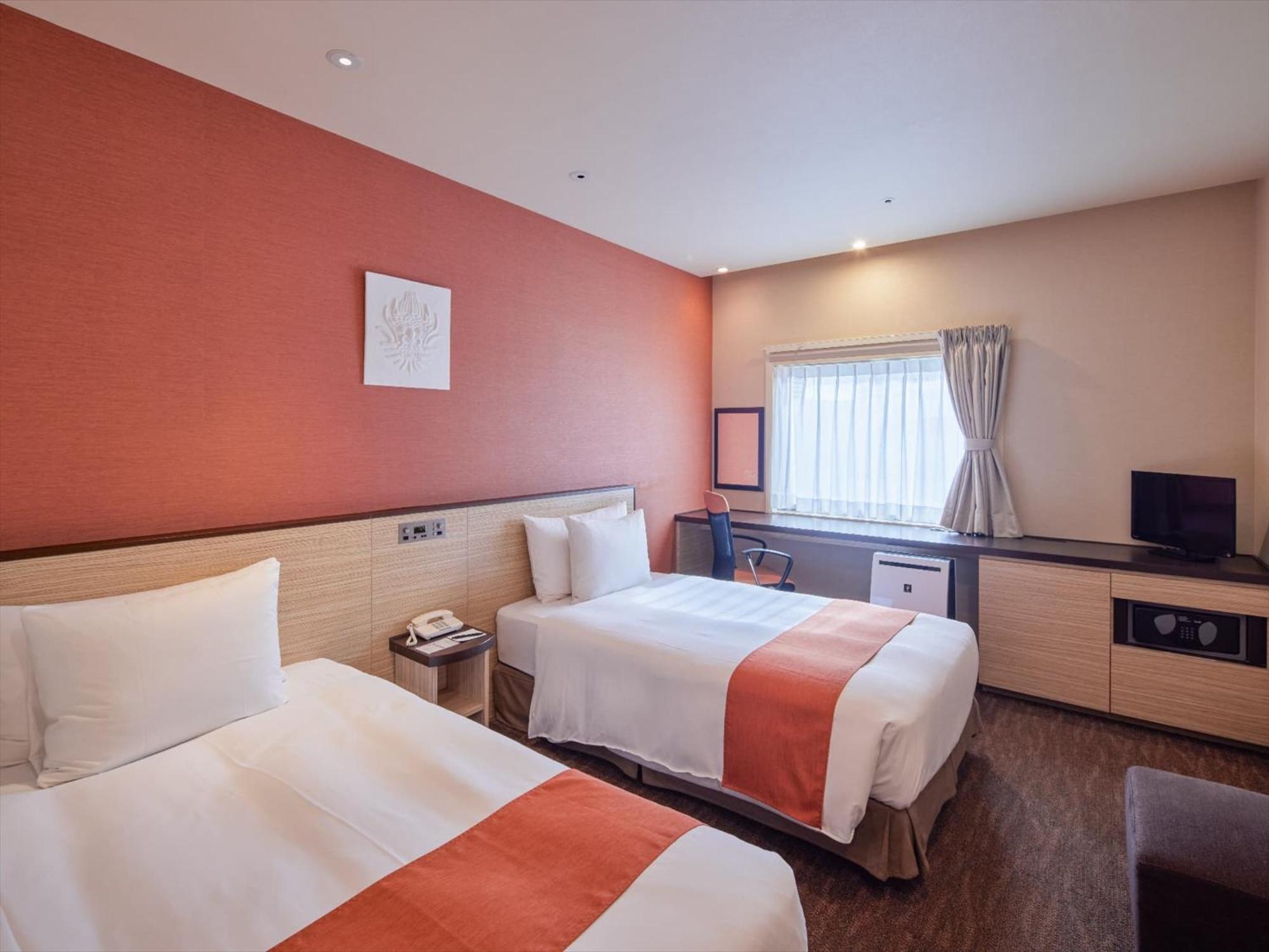 Okinawa Nahana & 4*